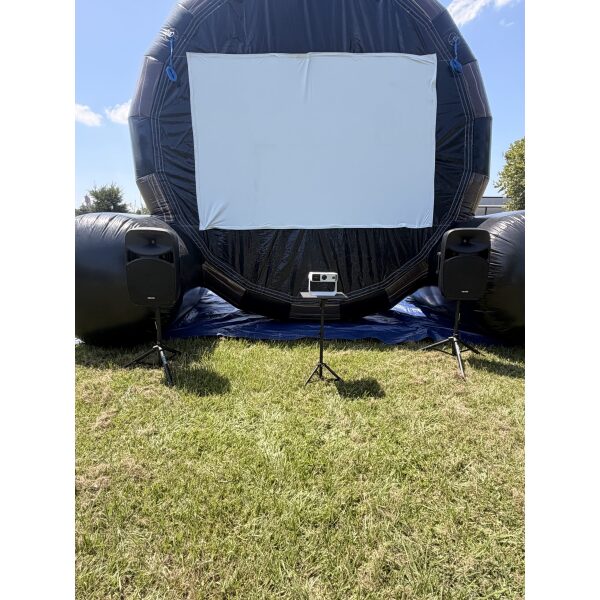 R2R Ultimate 4 in one interactive game arena with movie screen